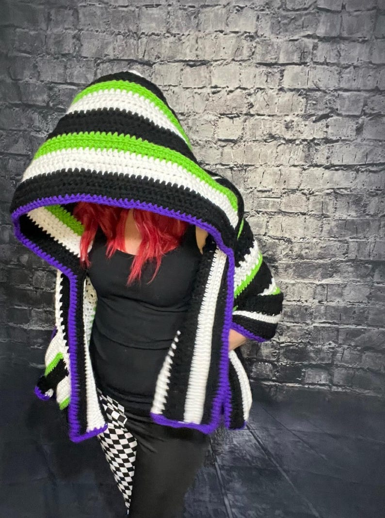 Striped Mesh Hooded Layering Piece