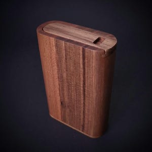 Drewniane etui na papierosy – prezent dla palaczy