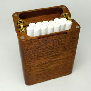 Personalized Wooden Cigar and Cigarette Case – Joint Holder Box – Fits 4&quot; (100mm) and 3.3&quot; (84mm) – Holds 11 Standard or 16 Slim Cigarettes