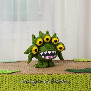 Patrón de amigurumi de monstruo chibi Toxic Bloom (PDF)
