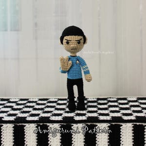 Logic-Inspired Space Doll – Amigurumi PDF Crochet Pattern (Fanart)