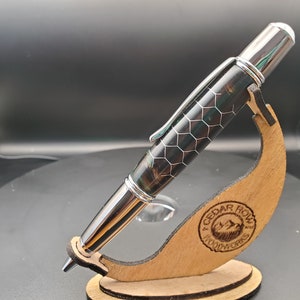 Lathe Turned Handmade Camo Resin and Aluminum Honeycomb Gatsby Grande Ball Point Twist Pen