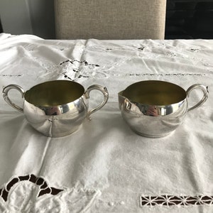Vendimia WM. Juego de azucarero y crema A. Rogers de plata.