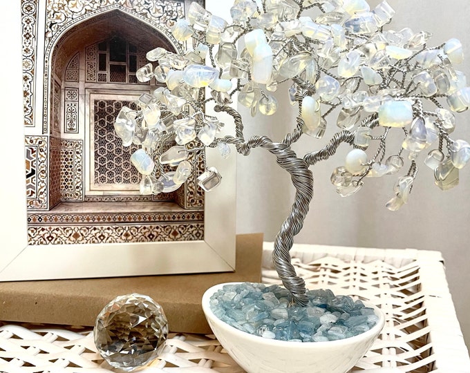 Moonstone Crystal Tree, Chakra Healing Gemstone Tree, Stone of "new beginning" Tree, Wire Sculpture Tree, Tree of Life