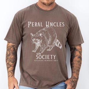Uncle Pregnancy Announcement Gift Pregnancy Reveal to Family Uncle Shirt New Uncle Gift Brother In Law Gift Shirt Raccoon Funny Shirt Feral