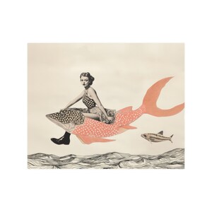 Retro Collage Wandkunst, wunderliches Poster Vintage Stil Mädchen auf einem Fisch, einzigartiges Wohndekor, nautische Wandkunst Bild 5
