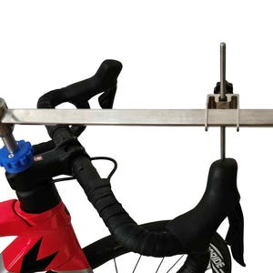 Outil positionnement de frein de vélo -- Interface potence - outil alignement patte de dérailleur