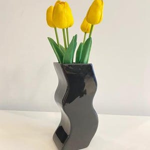 Modern Plant Pot STL File for 3D Printing, Unique Planter Design, Digital Download for Home or Office Decor
