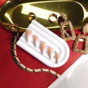 Dusty White Nail Set