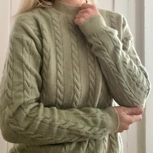 Vintage Woolrich Sweater, Woolrich Cable Knit Pattern Sweater, Women’s Large Woolrich Cable Knit Wool Blend Sweater