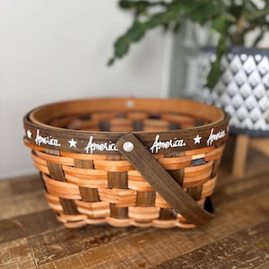 Vintage Wicker Gathering Basket, Vintage America Basket, Vintage Gardening Basket, Vintage Farmhouse Basket