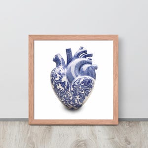 Quadro con cornice a forma di cuore, Poster con cornice, Decorazione gotica, Quadro di Delft, Stampa blu e bianca, Arte di Delft, Arte gotica, Arazzo da parete con cuore anatomico