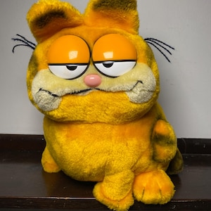 Garfield Dakin  Cat Plush 11" Fat Cat 1981 Orange Cartoon Stuffed Animal sitting
