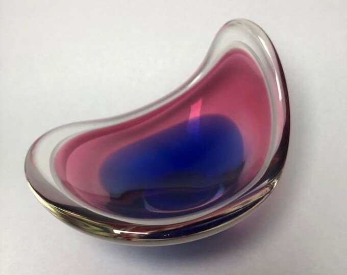 Flygsfors Coquille Glass Lshaped Bowl Paul Kedelv of Sweden Signed