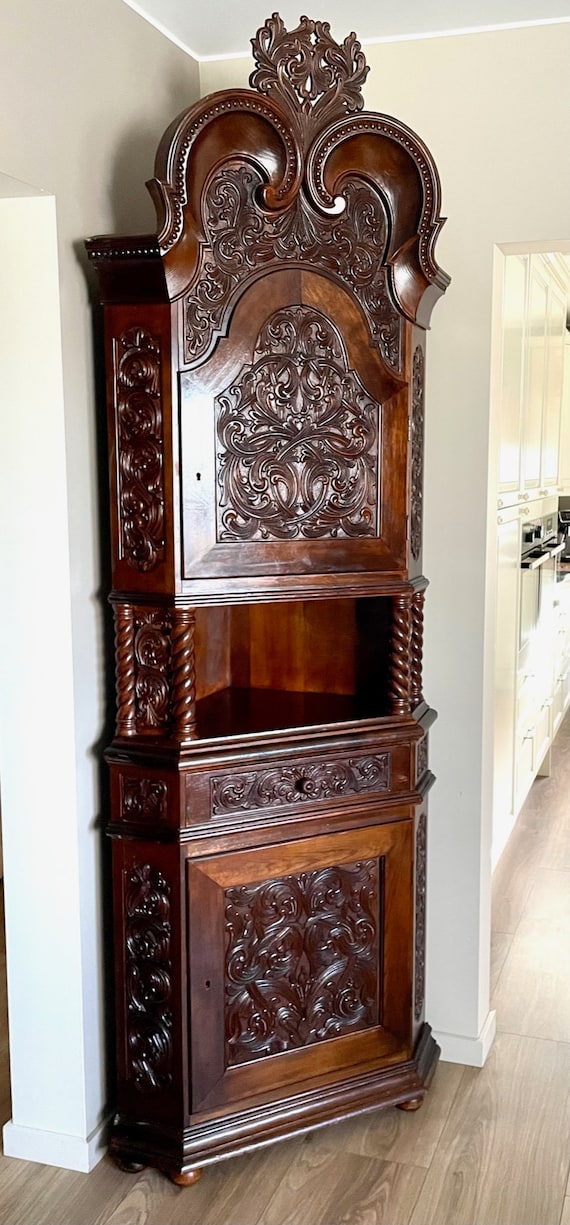 Orkdal Antique Corner Cabinet adorned with Stunning Intricate Carvings - Vintage Home Decor -Norwegian