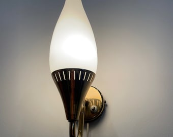 Wall lamp 1950s - Arnold Wiigs Fabrikker. - Brass and Shaded Glass