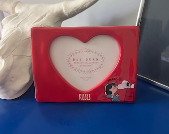 Rae Dunn Valentine’s Day Red Peanuts Snoopy Lucy Kisses 5 x 6 Picture Frame with Heart Opening