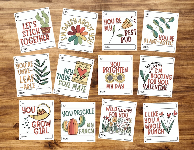 K&ouml;nnte beinhalten: Zehn druckbare Valentinstagskarten mit Pflanzenmotiv. Die Karten zeigen Illustrationen von Kakteen, Blumen und Bl&auml;ttern mit Wortspielen wie "Lass uns zusammenhalten" und "Du bist mein bester Kumpel".