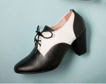 Bespoke Handmade Women Black And White Leather Two Tone Oxford shoe Lace-up Front Pumps, Elegant Round Toe Chunky Heeled Pumps- Women Pumps