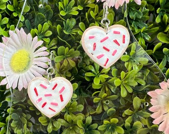 SUGAR COOKIE HEARTS | Valentines cookie earrings | sweet treat earrings | polymer clay jewlery