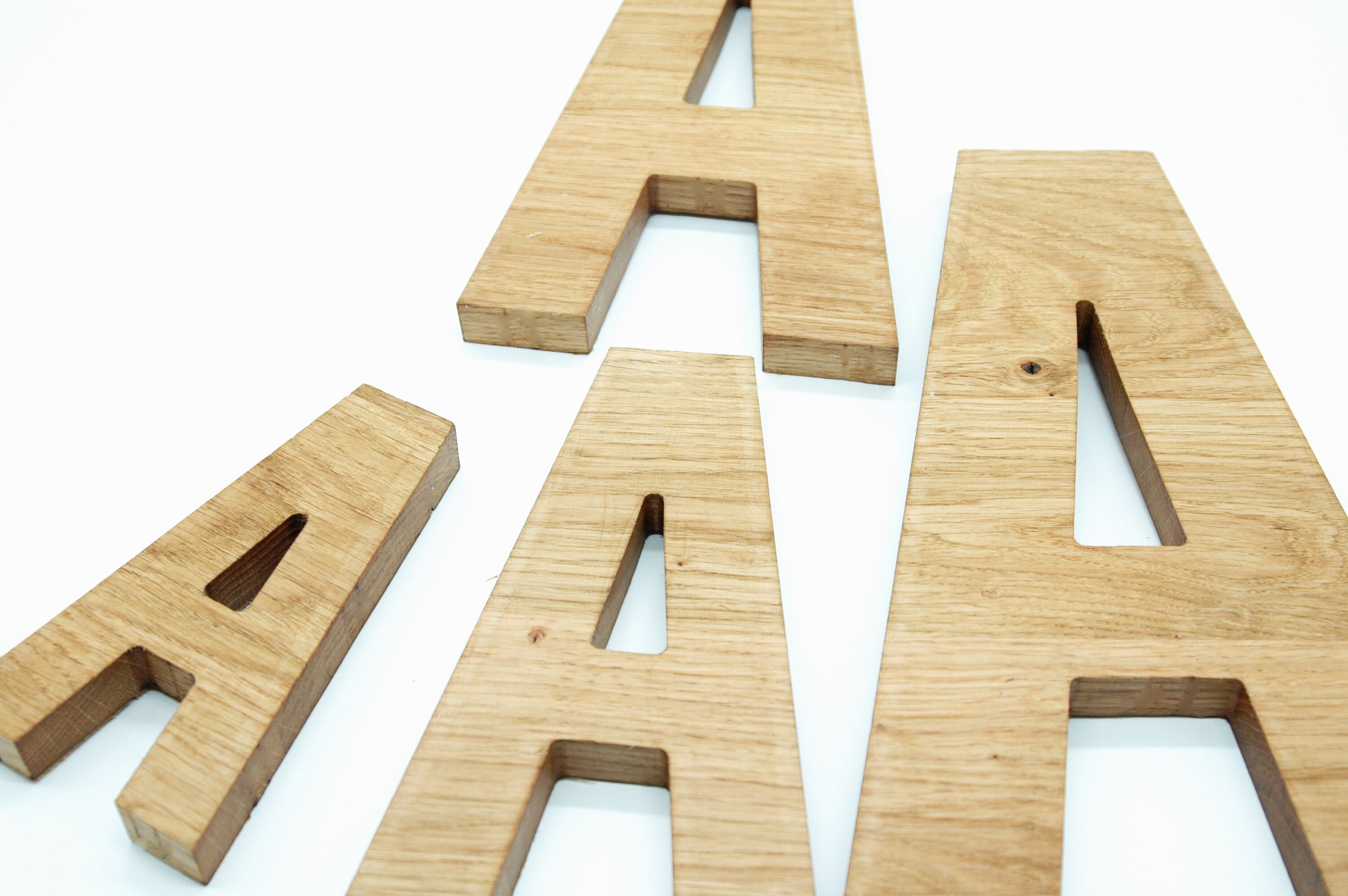 Lettres Et Chiffres Décoratifs En Bois - 15cm De Haut - Personnalisation Murale Ou Décoration