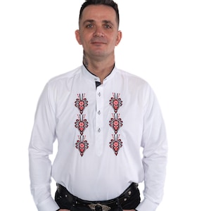 Polnisches Folklore-Shirt, Herrenshirt, Stickshirt, Highlander-Shirt, Stickerei, Folklore, regional, Tradition, Baumwolle, weiß, Shirt, handgefertigt