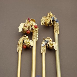 Korean traditional jewelry inspired by the Joseon Dynasty. Handmade hairpins, binyeo, norigae, rings & earrings. Elegant, timeless,