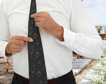 ¡Corbata! Corbata de calavera y flores. Corbata de hombre con calaveras. Lazo negro. Regalo para hombre, corbata de hombre única, corbata elegante y vanguardista. ¡Gótico, rockero, genial!