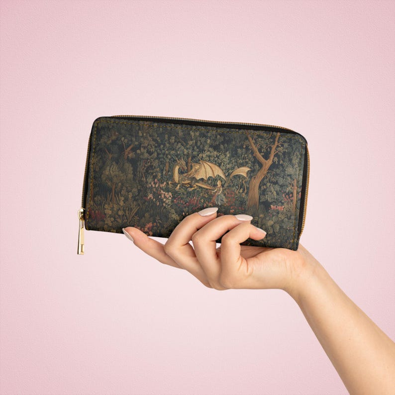Medeltida drakevävplånbok med dragkedja | Vintage skogsscen, prinsessa och drake kuvertväska, lång plånbok, unisex accessoar bild 4
