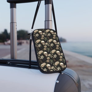 Calavera y flor, bolso bandolera, bolso de viaje, porta pasaporte, billetera para teléfono, festival, bolso de muñeca, diseño gótico, accesorio versátil, compacto.