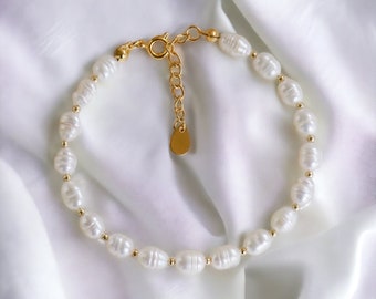 Freshwater Pearl Gold Beaded Bracelet | Pearl Bracelet | Beaded Bracelet | Gift for Her | Bridesmaids Gifts | Bridal Bracelet | Minimal