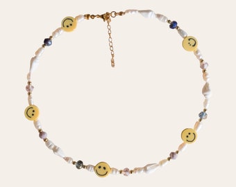 Smiley Face Pearl Beaded Necklace: 18k Gold-plated Shell Jewelry
