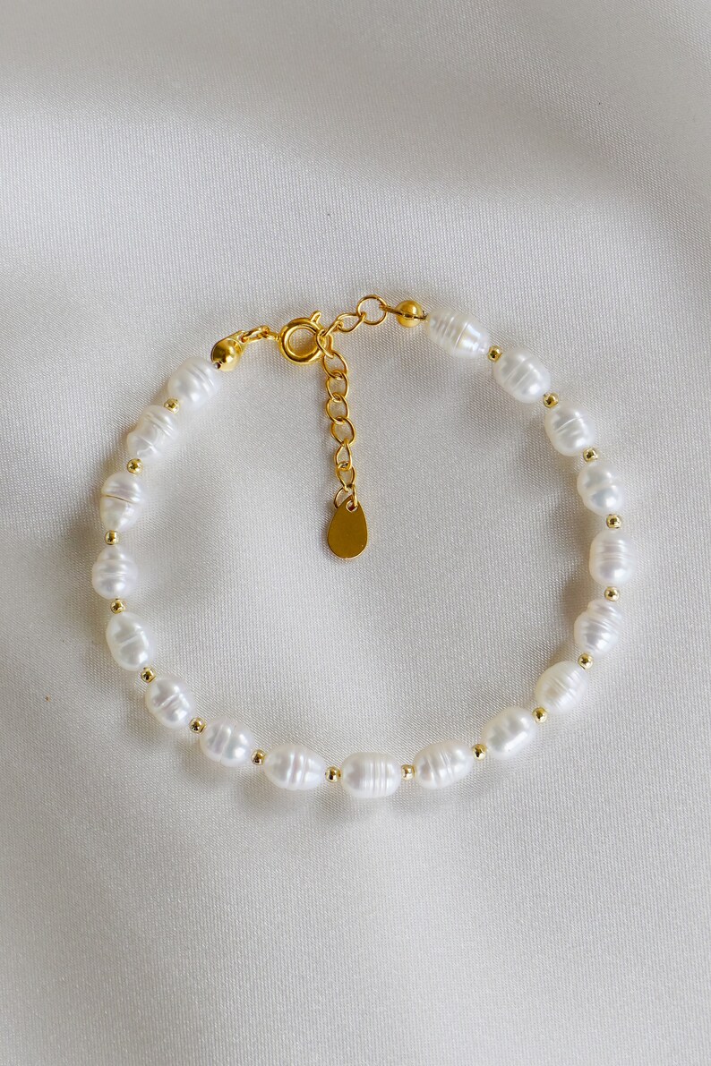 Freshwater Pearl Gold Beaded Bracelet Pearl Bracelet Beaded Bracelet Gift for Her Bridesmaids Gifts Bridal Bracelet Minimal image 5