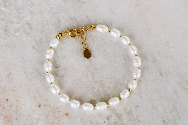 Freshwater Pearl Gold Beaded Bracelet Pearl Bracelet Beaded Bracelet Gift for Her Bridesmaids Gifts Bridal Bracelet Minimal image 6