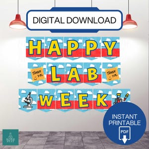 Może przedstawiać: Kolorowy zestaw banerów z napisem "HAPPY LAB WEEK" w żółtych literach na niebieskim i czerwonym tle. Zawiera ilustracje mikroskopu i sprzętu laboratoryjnego. Wyświetlane są również słowa "POBIERANIE CYFROWE" i "NATYCHMIASTOWY PLIK PDF".