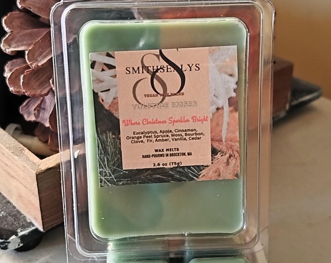 Featured listing image: Mistletoe Glow Vegan Wax Melt and Room Spray Gift Set