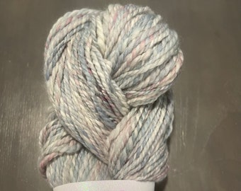 Handspun yarn Merino - 340 yards - Gray Pink -  Worsted Weight