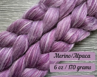 Soft Purple Combed Top Merino Fiber Spinning Fiber Wool Roving Gift for Knitter Fiber Art Fiber for Spinning Fiber Braid Felting Alpaca Yarn