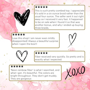Pode incluir: Um fundo rosa e dourado com rabiscos de cora&ccedil;&otilde;es pretos e a palavra "XOXO". Caixas de texto cont&ecirc;m avalia&ccedil;&otilde;es de clientes sobre um produto, incluindo frases como "Neon rainbow fiber" e "Love this shop!"