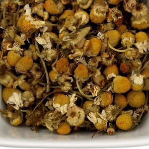 Organic Chamomile, Whole (Matricaria recutita)