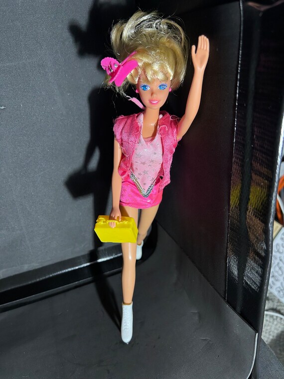 Vintage ice skating barbie sale