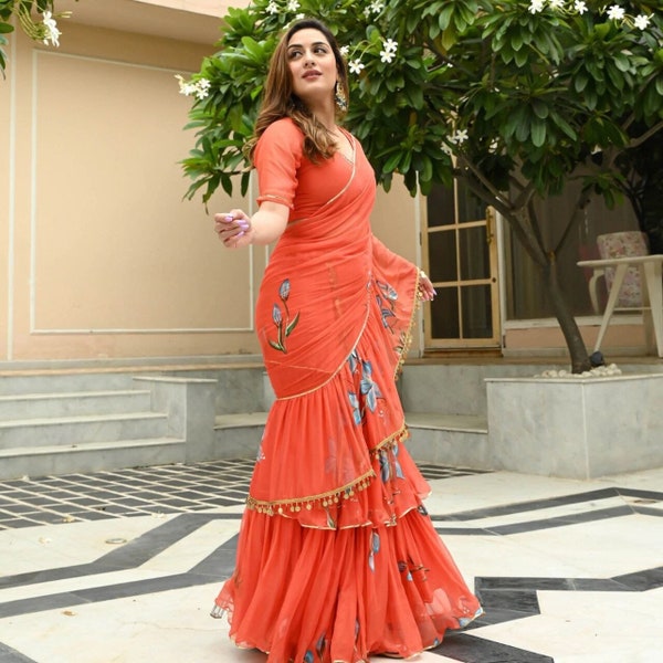 Designer Printed Rüschen Saree / Party Wear Bollywood Style Hochzeitsabnutzung Rüschen Saree mit Stich Bluse / Rüschen Indo Western Sari für Frauen