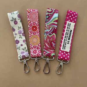 Floral Wristlet Keychain Lanyard: Handmade Cotton Key Fob