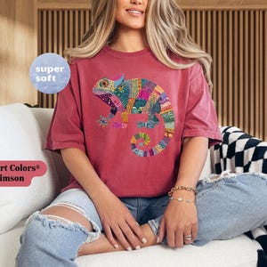 Comfort Colors Chameleon Shirt: Retro Post Punk Tee Bild 8