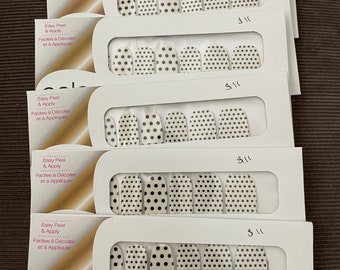 Polka Dot-Com, colorstreet, dry nail polish, manicure