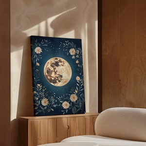 Celestial Floral Moon Art Print - Goldenes Mond Design auf tiefblauer Leinwand, Botanischer Nachthimmel Poster für Schlafzimmer oder Wohnzimmer Dekor