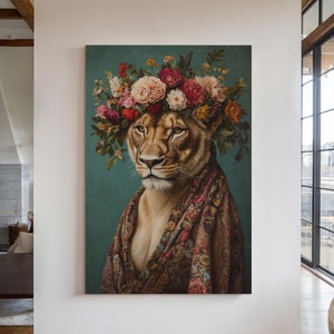 Elegante arte floral em tela de leoa - Leão majestoso com coroa de flores vibrantes, decoração de parede vintage boho, arte única de retrato animal
