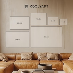 Op de afbeelding: Een interieurontwerp met ingelijste kunstprints in diverse formaten, waaronder 20 x 30 inch (50.8 x 76.2 cm), 18 x 24 inch (45.7 x 61 cm), 12 x 16 inch (30.5 x 40.6 cm), 9 x 12 inch (22.9 x 30.5 cm), 24 x 36 inch (61 x 91.4 cm) en 32 x 48 inch (81.3 x 121.9 cm). Het KOOLYART-logo is zichtbaar.
