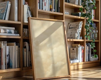 Lienzo decorativo de nubes color crema: póster minimalista de cielo beige para una decoración cálida y neutra.
