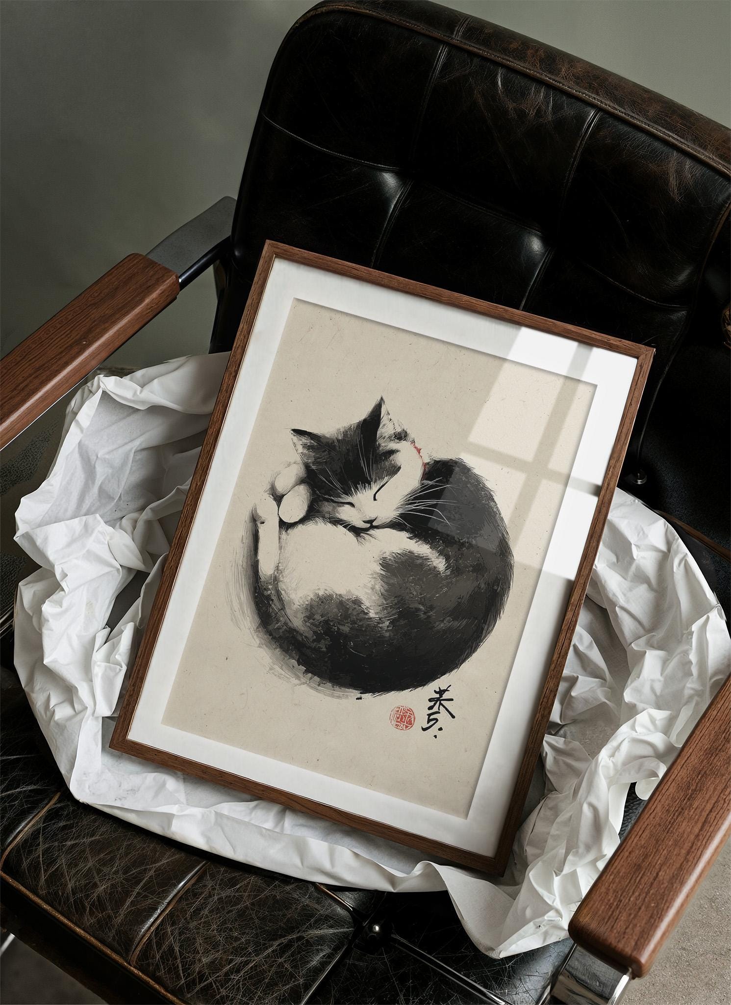 眠っている猫の水墨画、日本の墨絵風ウォールアート、ミニマリストの禅